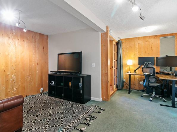 878 Hillcrest Drive, Redwood City CA 94062