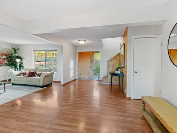 878 Hillcrest Drive, Redwood City CA 94062