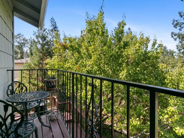 878 Hillcrest Drive, Redwood City CA 94062