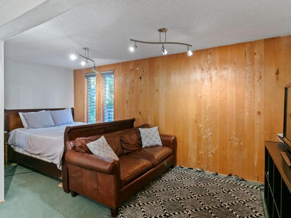 878 Hillcrest Drive, Redwood City CA 94062