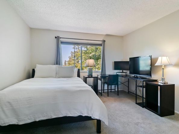 878 Hillcrest Drive, Redwood City CA 94062