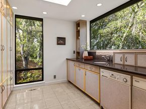 11 Hawk View, Portola Valley CA 94028
