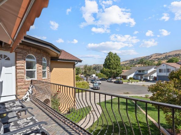 2859 Broken Oak Court, San Jose CA 95148
