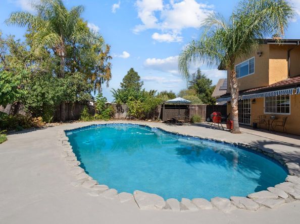 2859 Broken Oak Court, San Jose CA 95148