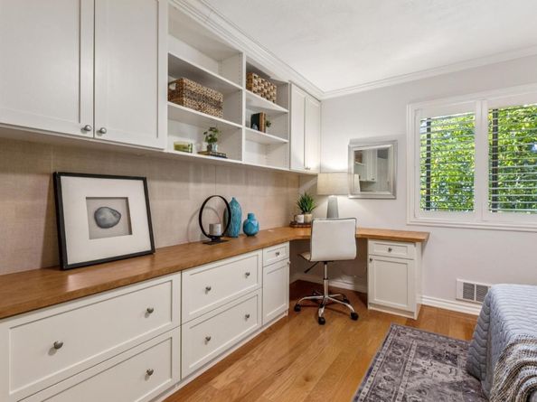1115 Continentals Way 203, Belmont CA 94002