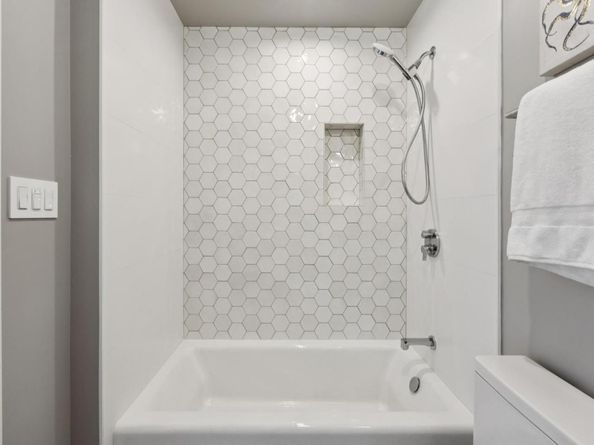 1433 Floribunda Avenue 5, Burlingame CA 94010