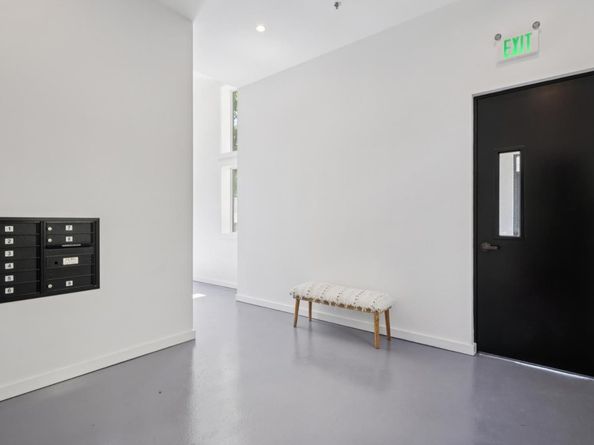 1433 Floribunda Avenue 5, Burlingame CA 94010