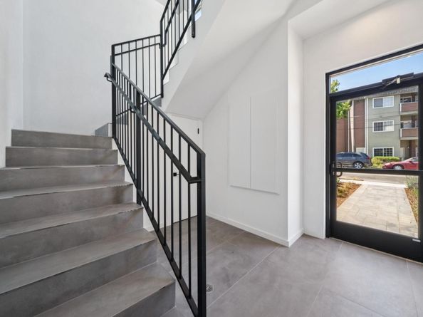 1433 Floribunda Avenue 5, Burlingame CA 94010