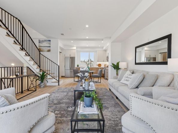 1433 Floribunda Avenue 5, Burlingame CA 94010