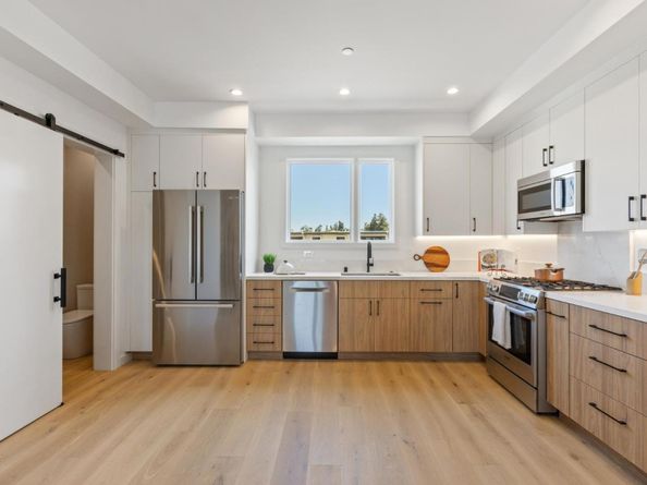 1433 Floribunda Avenue 5, Burlingame CA 94010