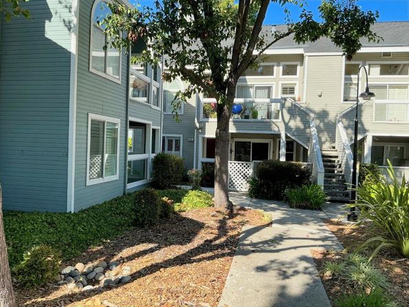 815 Portwalk Place, Redwood City CA 94065