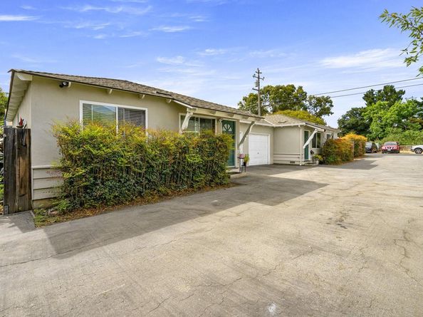 1831 Woodland Avenue, East Palo Alto CA 94303