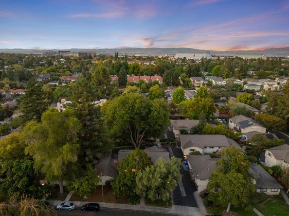 90 Flynn Avenue C, Mountain View CA 94043