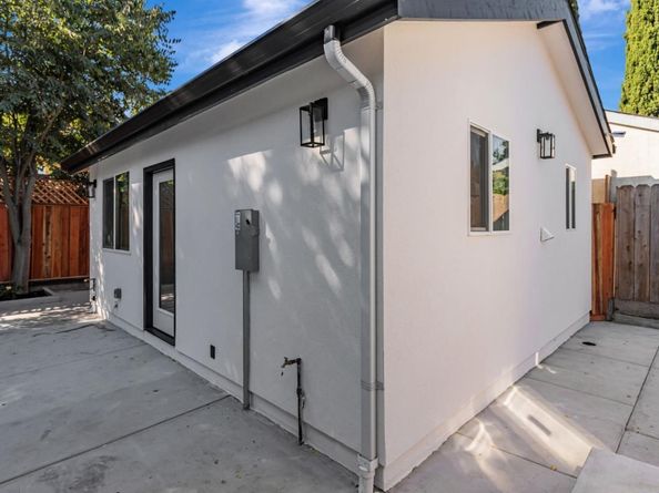 1372 Davis Street, San Jose CA 95126