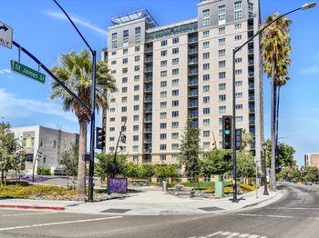 175 W Saint James Street