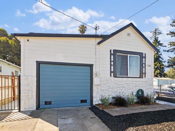 1902 88th Avenue, Oakland CA 94621