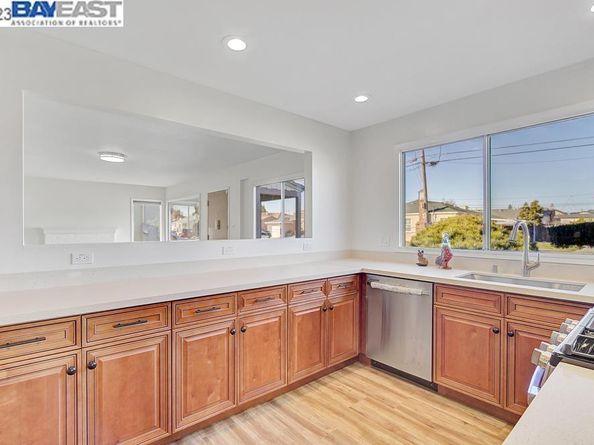 2285 Star Avenue, Castro Valley CA 94546