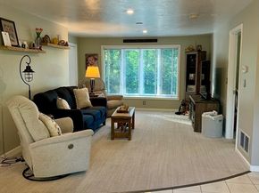 28-R Woodside Dr, Grafton MA 01519