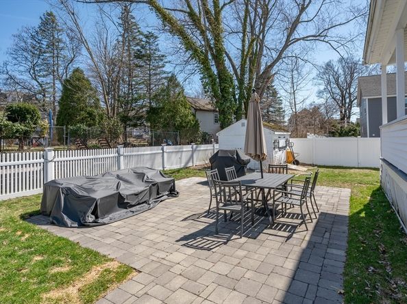 234-236 Middlesex St, North Andover MA 01845