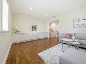 35 Marshall Rd, Wellesley MA 02482