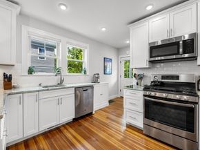 30 Gloucester St 30, Arlington MA 02476