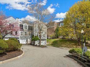 99 Anderer Ln 8, Boston MA 02132
