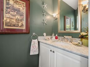 99 Anderer Ln 8, Boston MA 02132
