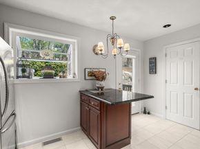 99 Anderer Ln 8, Boston MA 02132
