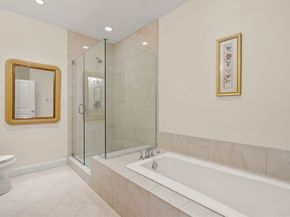 127 Johnson Woods Dr 127, Reading MA 01867