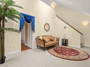 127 Johnson Woods Dr 127, Reading MA 01867