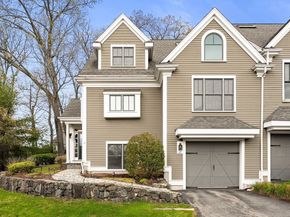 127 Johnson Woods Dr 127, Reading MA 01867