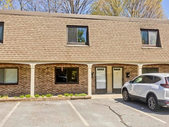 59 School St C3, Northborough MA 01532