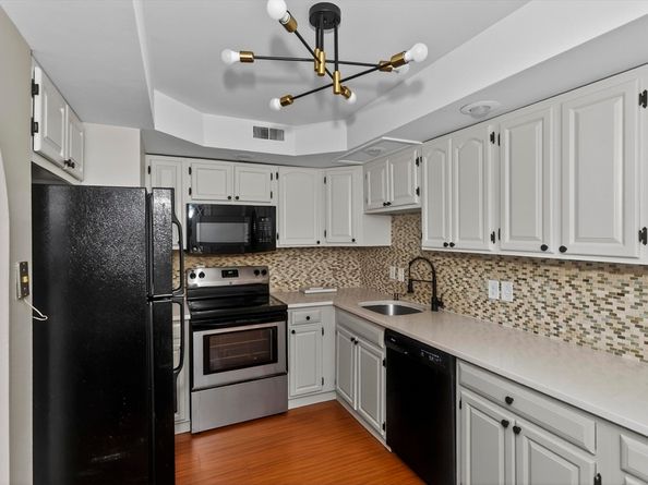 59 School St C3, Northborough MA 01532