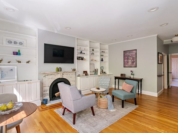 63 W Cedar St 2, Boston MA 02114