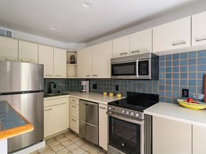 63 W Cedar St 2, Boston MA 02114