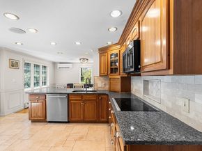 1 Garrison Heights Dr, Oxford MA 01540