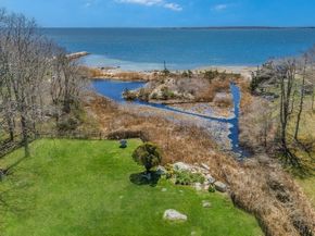 3 Woodlawn Ave, Mattapoisett MA 02739