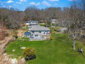 3 Woodlawn Ave, Mattapoisett MA 02739