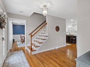 25 Farmington Dr, Shrewsbury MA 01545