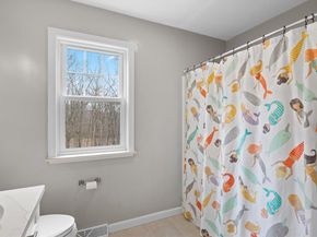 25 Farmington Dr, Shrewsbury MA 01545