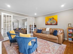 25 Farmington Dr, Shrewsbury MA 01545