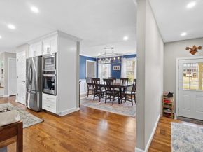 25 Farmington Dr, Shrewsbury MA 01545