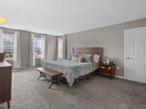 25 Farmington Dr, Shrewsbury MA 01545