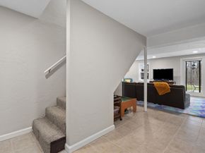 25 Farmington Dr, Shrewsbury MA 01545