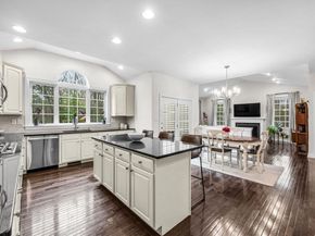 16 York Cir, Walpole MA 02032