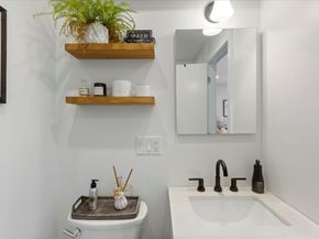 11 Dartmouth Place 3, Boston MA 02116