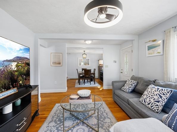 16 Patten Rd, Billerica MA 01821
