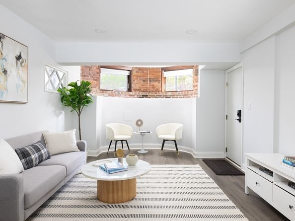 1895A Beacon 1895A, Brookline MA 02445
