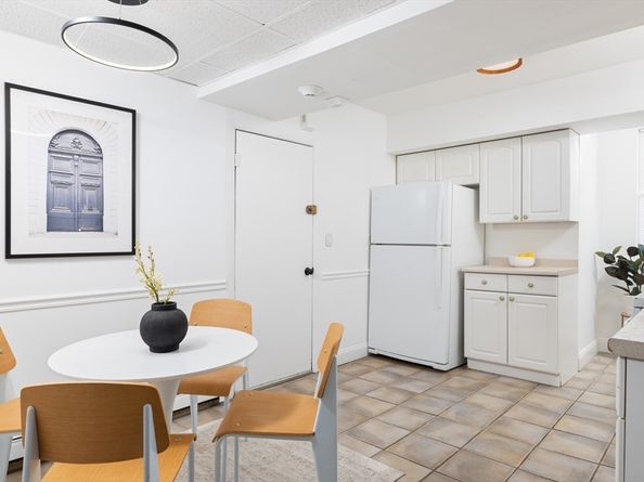 1895A Beacon 1895A, Brookline MA 02445