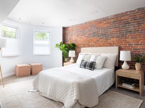 1895A Beacon 1895A, Brookline MA 02445